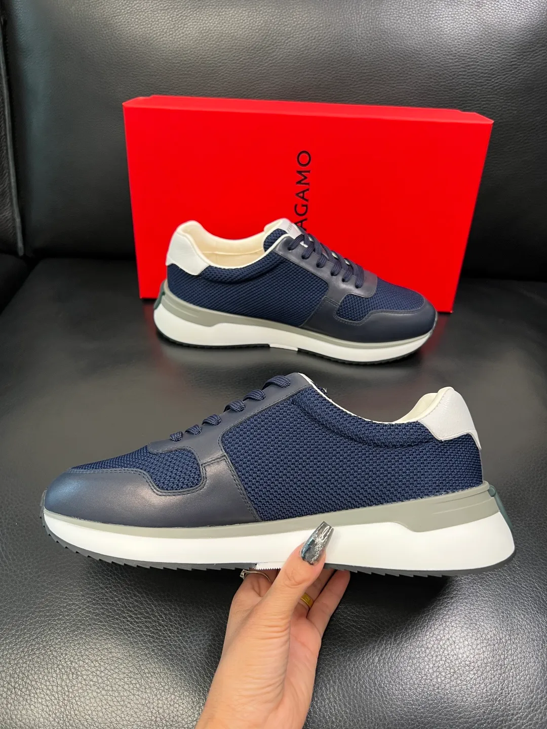 Men's shoes 💰820 Ferragamo High-quality top craftsmanship Ferragamo counters sell original factory configuration, imported original cowhide from Italy, imported water-dyed cow lining, soles: original factory special original soles are super comfortable, original factory and single goods, welcome to compare at the same time at the counter, code number 38-44 (customized 45 46)
